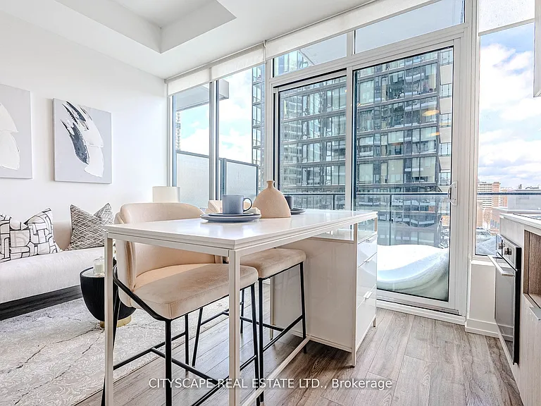 77 Shuter St #907 — Photo 30