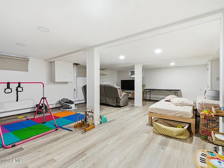 227 Chatham Ave — Photo 31