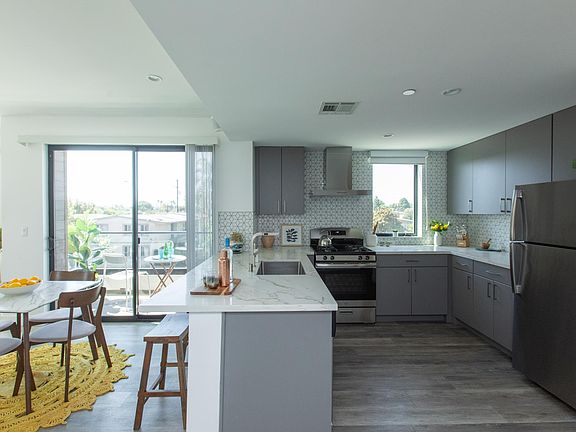 4th image of 5012 S Slauson Ave #202