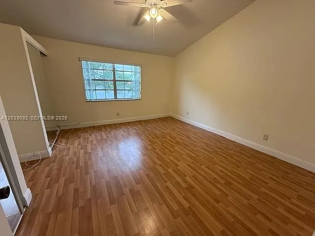 2856 Cambridge Ln — Photo 6