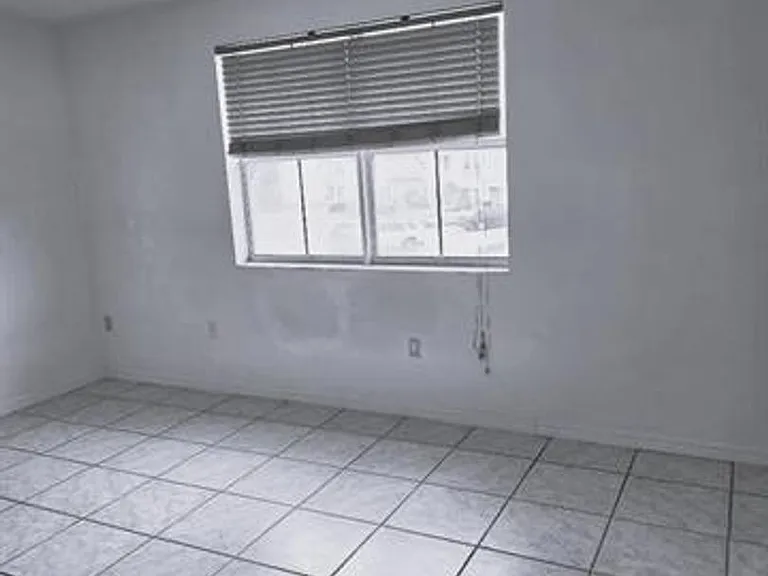 9187 Fontainebleau Blvd #Townhouse 419 — Photo 12