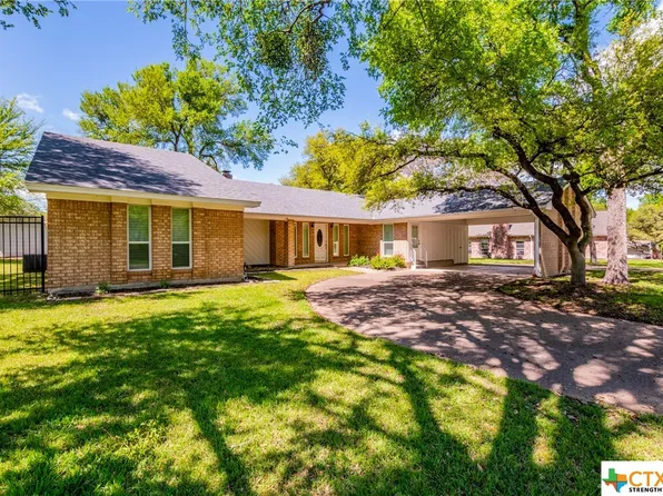 614 Arrowhead Dr, Salado, TX 76571