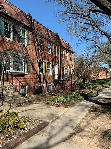 603 G St SW #1 Photo 1