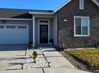 470 University Dr, Lemoore, CA 93245