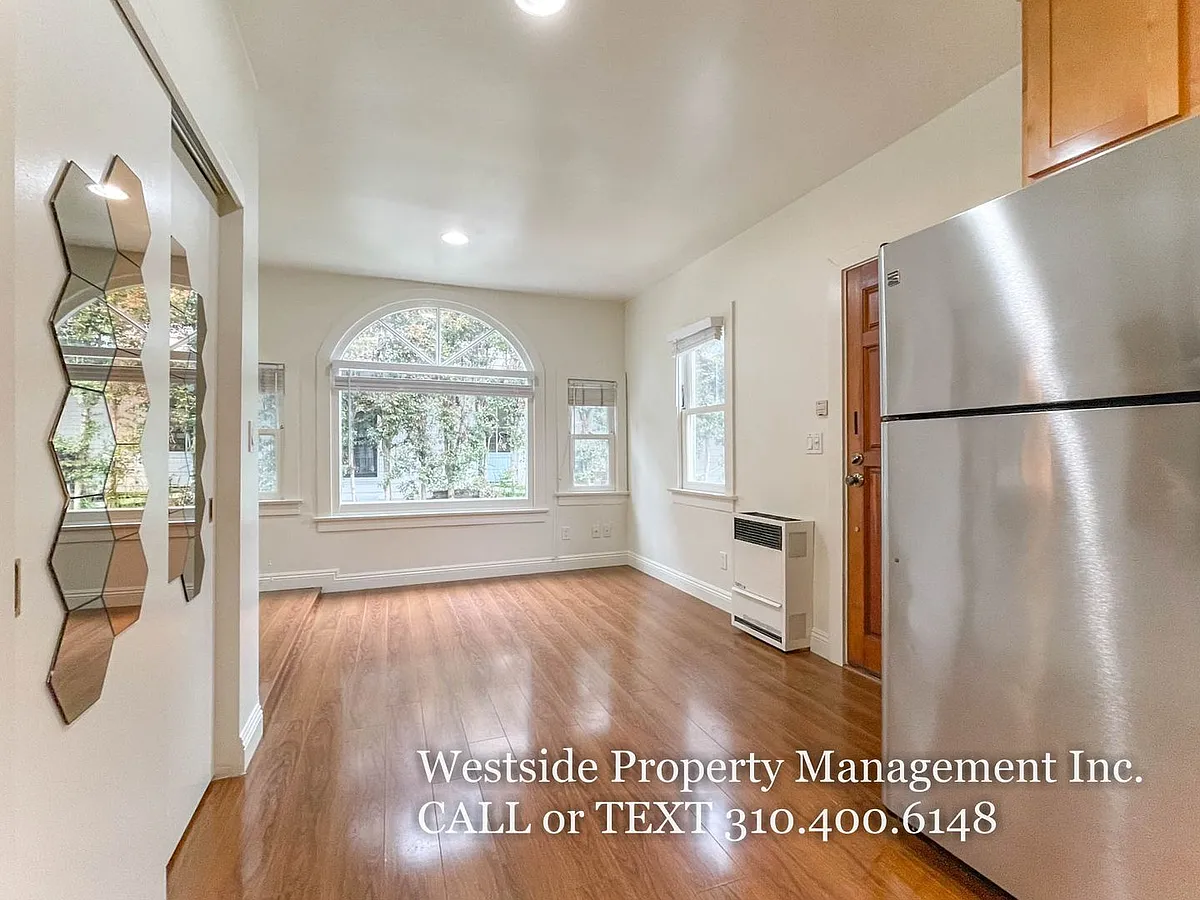 Building Photo - 731 Raymond Ave #D