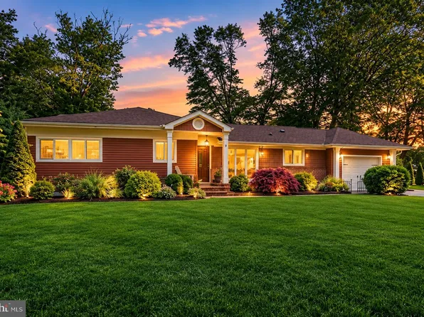 32 Delwood Rd, Cherry Hill, NJ 08002