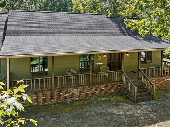 11812 General Puller Hwy, Hartfield, VA 23071