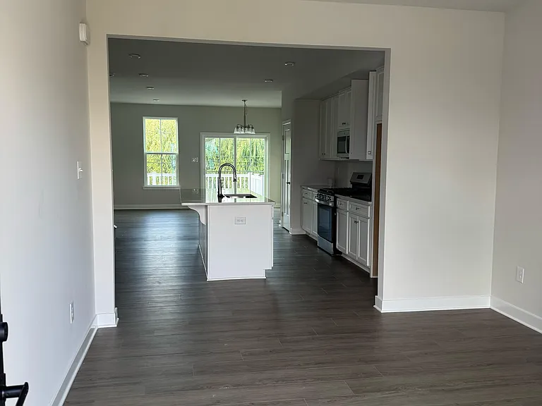 68 Rosemary Way — Photo 8