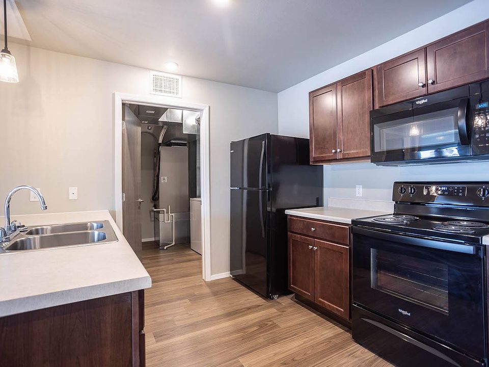 Riverbend Townhomes 349 Sergeant Square Dr Sergeant Bluff IA Zillow