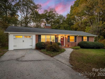 1074 5th Avenue Ct NW, Hickory, NC, 28601