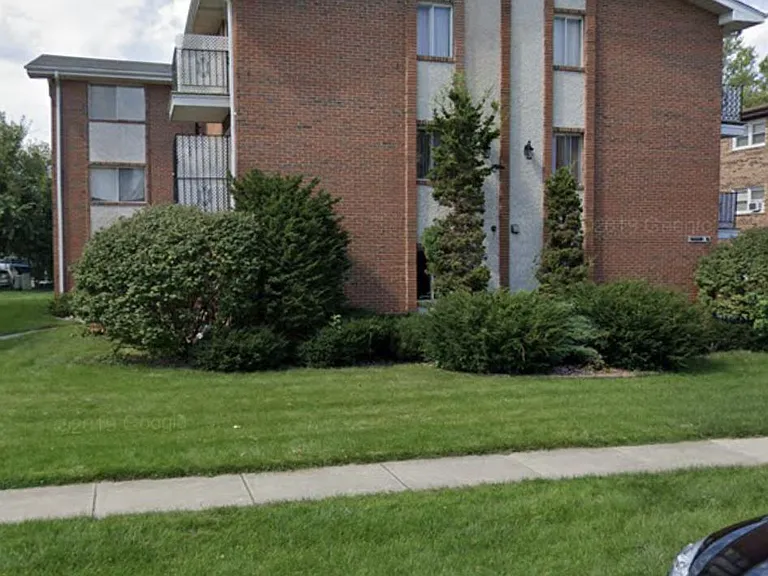 10328 Mansfield Ave — Photo 1