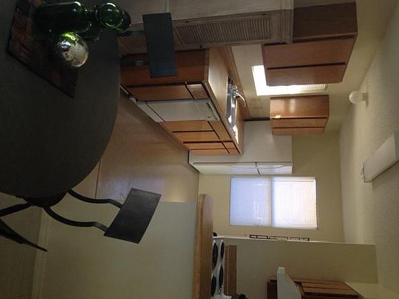 2nd image of 104 Jardin Ct