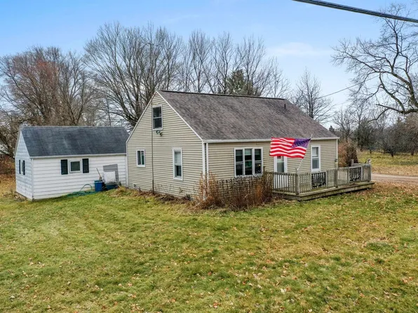 W9541 Hwy Tt, Hortonville, WI 54944