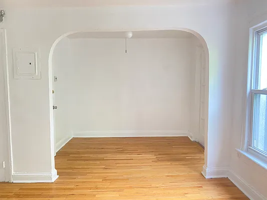 Rented by Compass | media 22