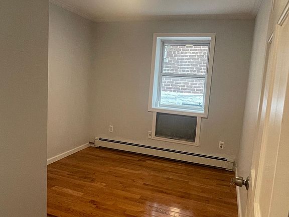 5th image of 937 E 220th St #1