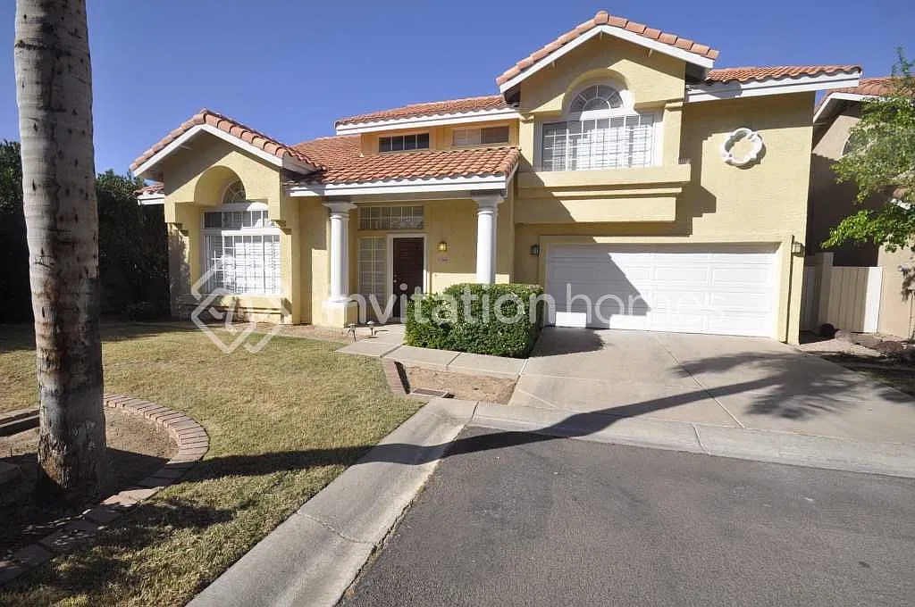 7014 N 28th Dr Phoenix, AZ 85051 — Photo 1