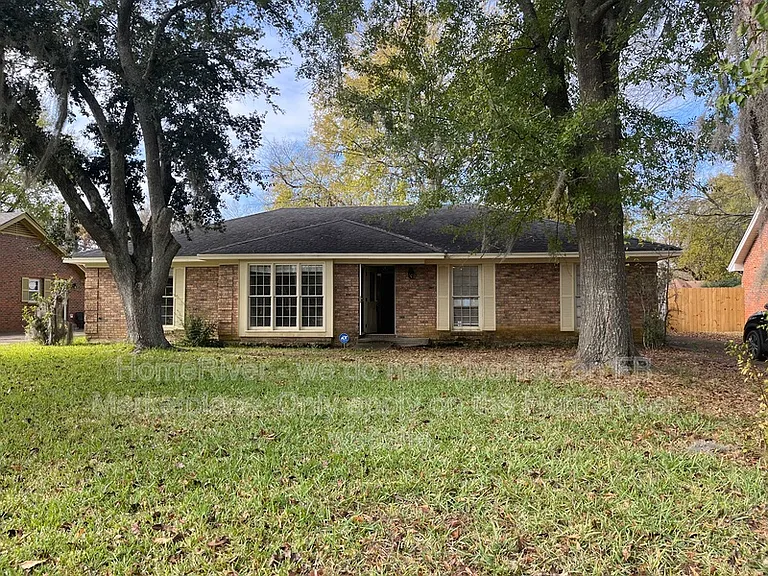 2224 W Aberdeen Dr — Photo 1
