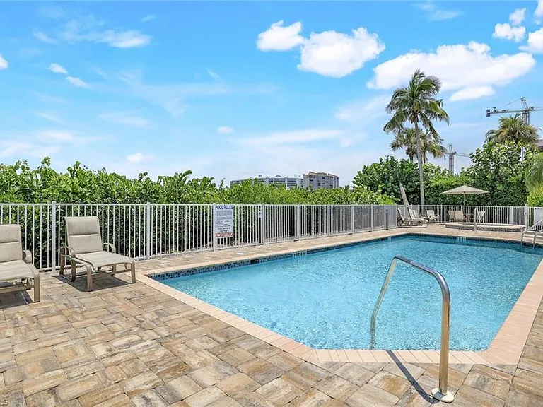 9380 Gulf Shore Dr #102 — Photo 16