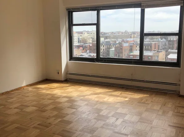 21-80 33rd Road image 1 of 8