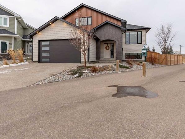 200 NE Greenwood Rd, Coalhurst, AB T0L 0V2