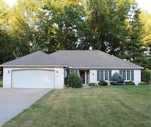 3rd image of 3957 Woodside Dr