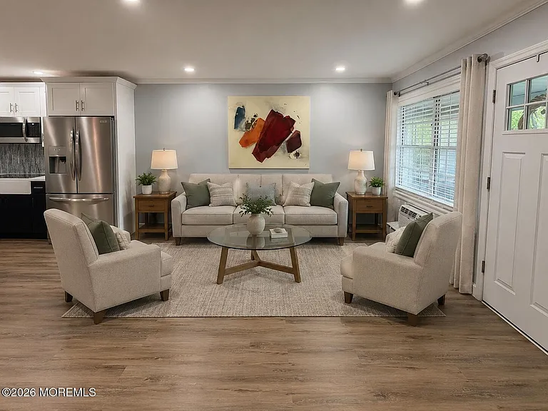 533 E Dartmoor Ct — Photo 13