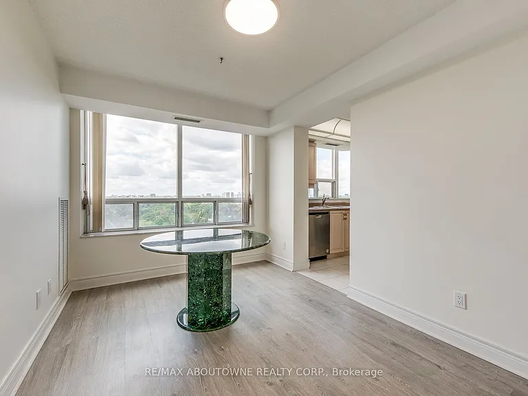 5418 Yonge St #1805 — Photo 17