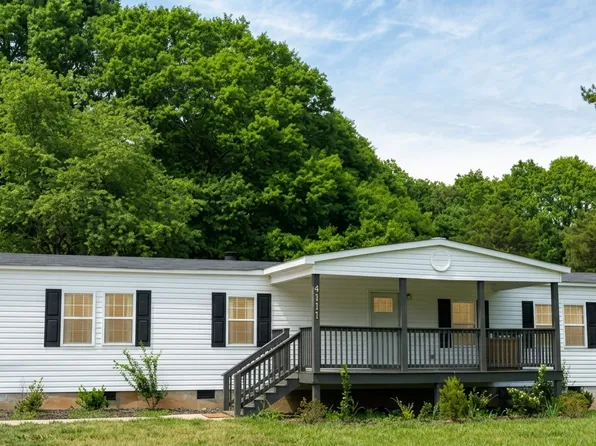 4111 Brown Dr, Belmont, NC 28012