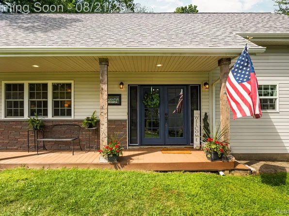 5958 Bullard Rd, Fenton, MI 48430