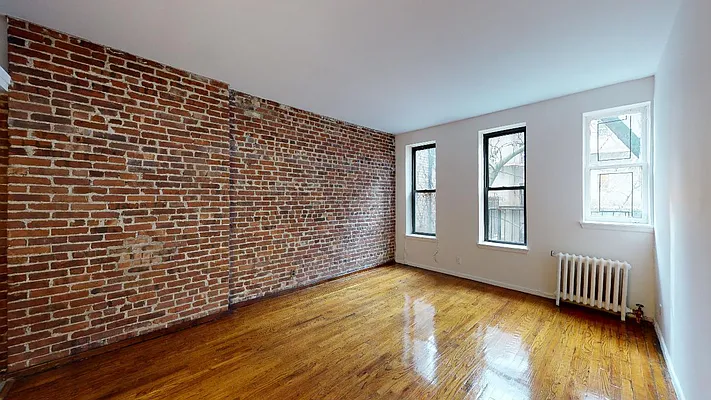 Rented by Bond New York | media 16