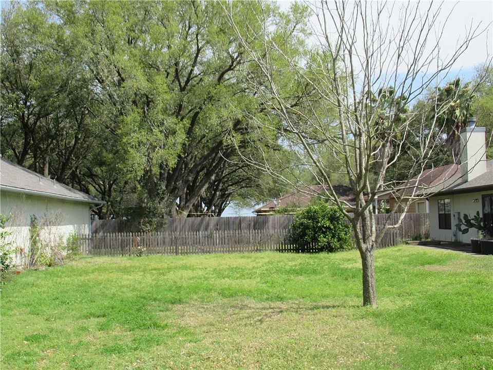 1st image of 502 Leah Ln
