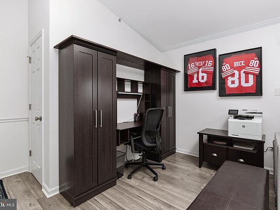 5th image of 110 Brookland Ct APT 10