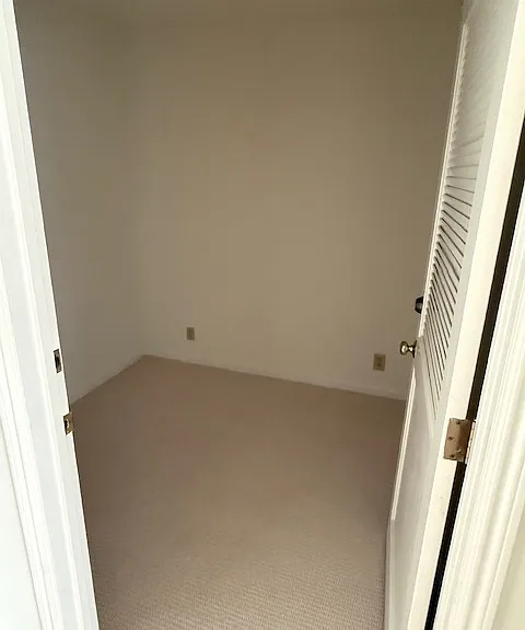 1063 Carolina St — Photo 10