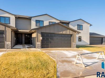 1319 N Kenley Pl, Tea, SD, 57064