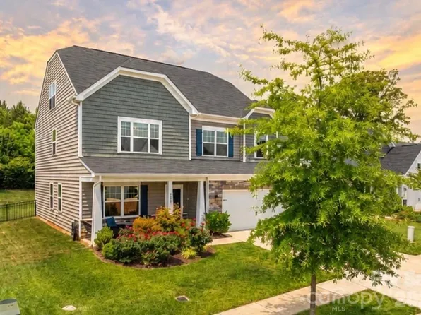 2643 Swamp Chestnut Oak Ln, Gastonia, NC 28056