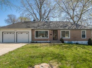 715 N Jennings Rd, Independence, MO 64056