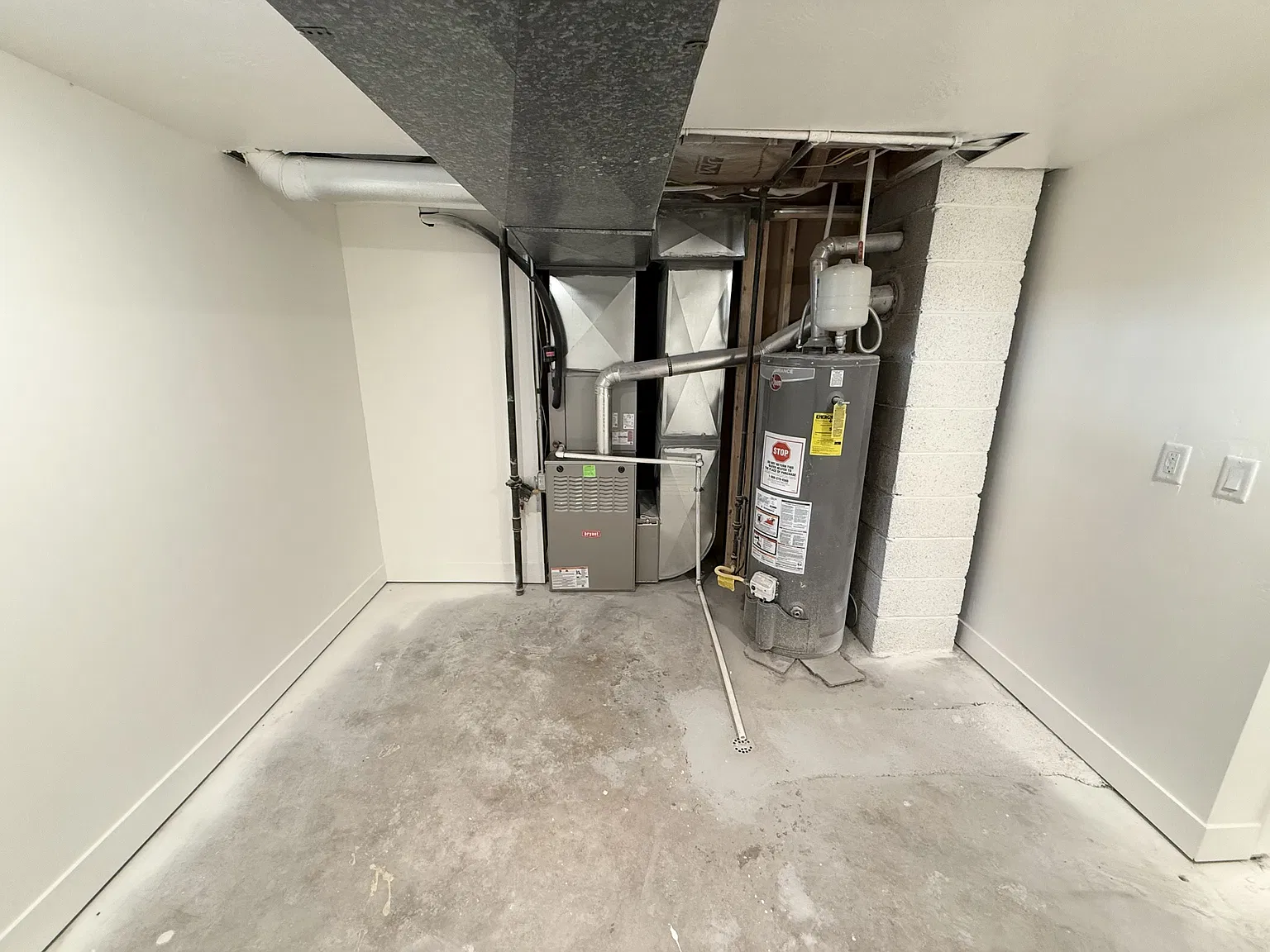 675 E - 1 — Photo 3