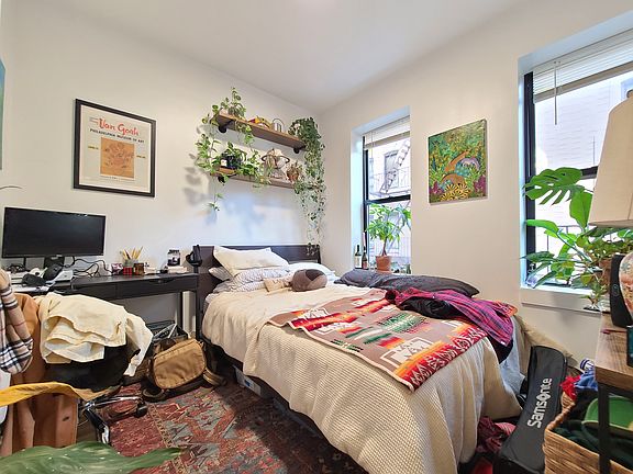 5th image of 354 S 1st St #4B