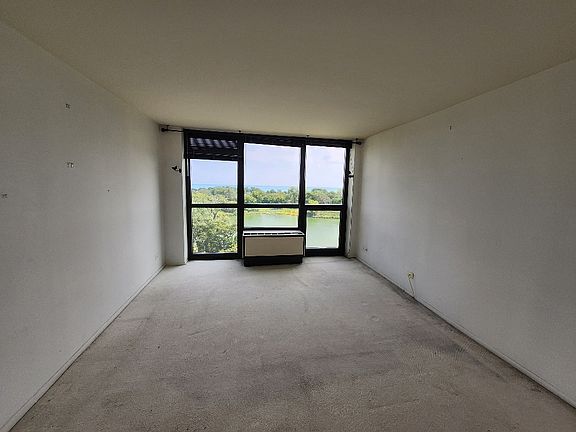5th image of 2500 N Lakeview Ave APT 903