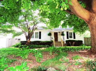 1302 Garden Ln, Champaign, IL 61820