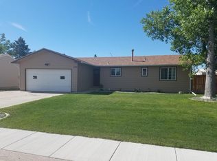 2708 Cascade Ct, Gillette, WY 82718