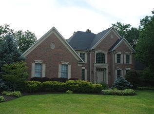347 Glengarry Dr, Aurora, OH 44202