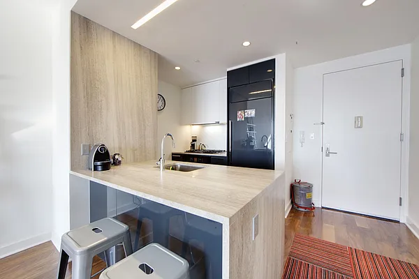 Rented by Compass | media 18