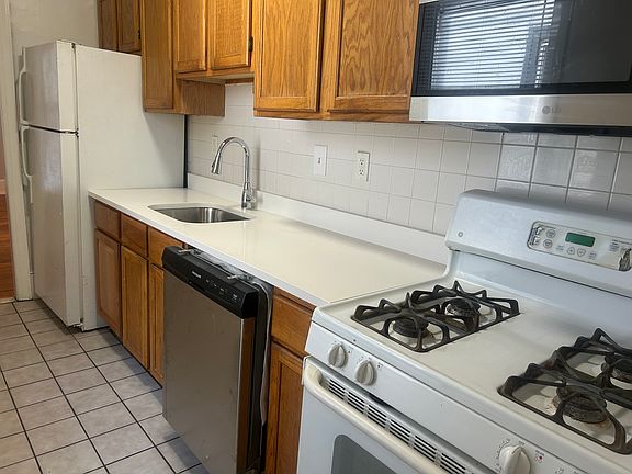 2nd image of 4135 Ridge Ave #2F