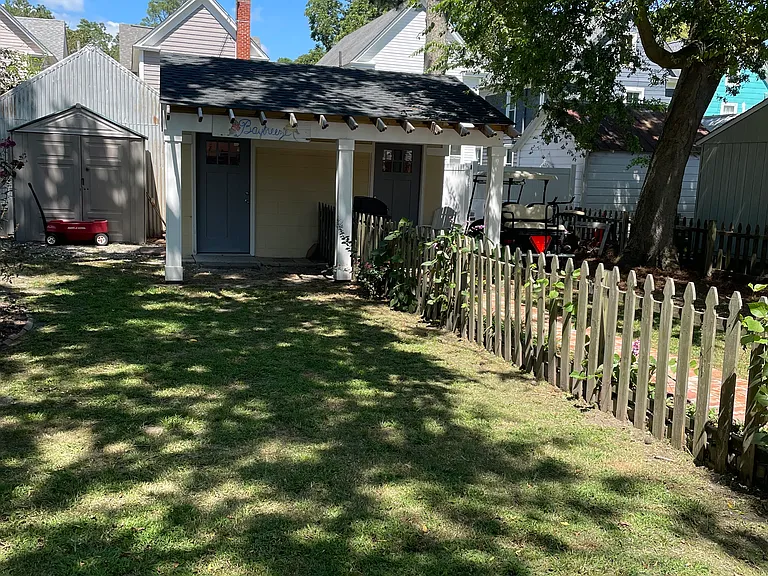 225 Randolph Ave — Photo 9