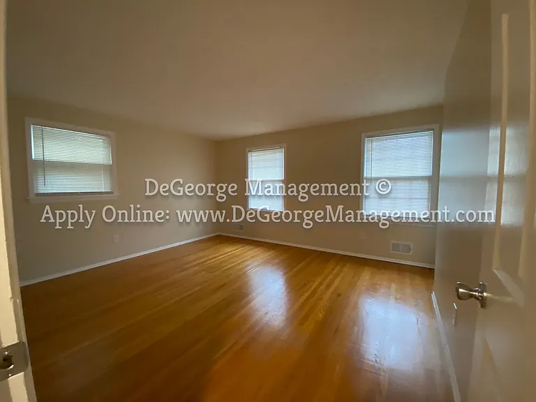 Sterling Square Townhomes — Photo 34