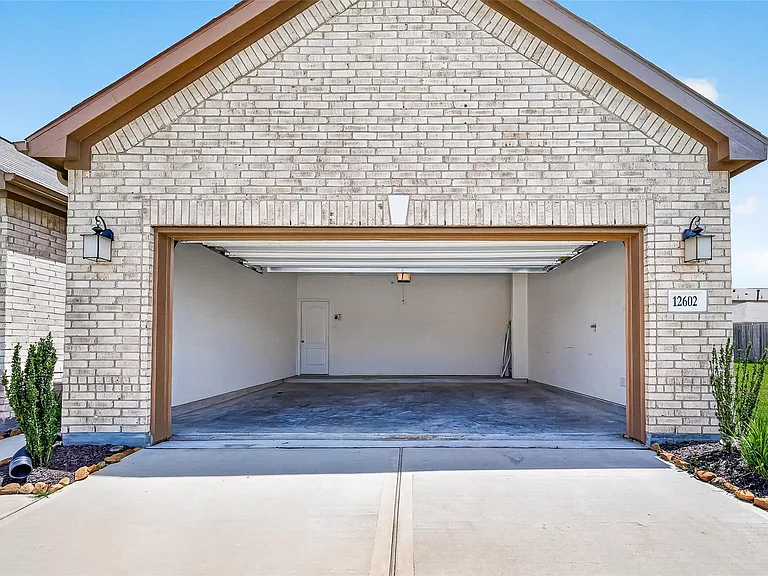 12602 Blue Jay Cove Ln — Photo 50