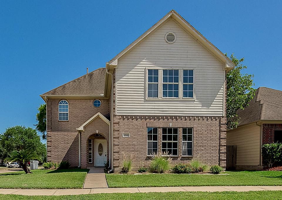 1st image of 1934 Oak Hollow Ct