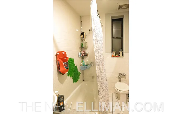 Rented by Douglas Elliman | media 17