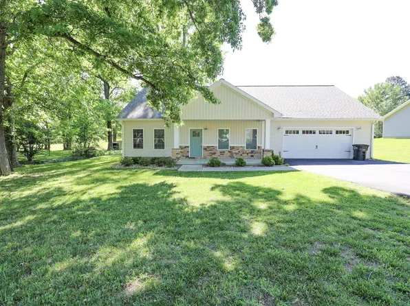 6040 Guyline Dr, Paducah, KY 42001